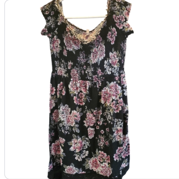 Xhilaration Open Shoulder Flowered Dress - Picture 5 of 5